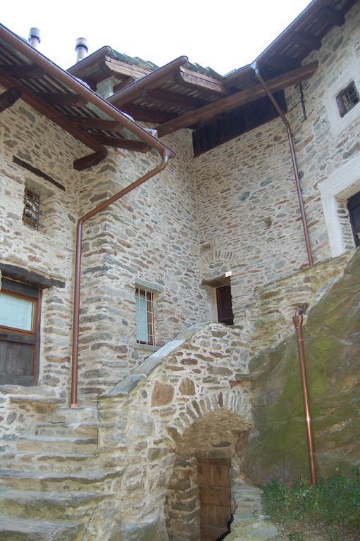 Il Nocciolo Bed and Breakfast Bard Exteriör bild