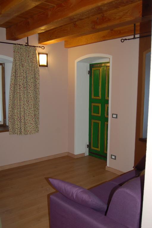 Il Nocciolo Bed and Breakfast Bard Exteriör bild