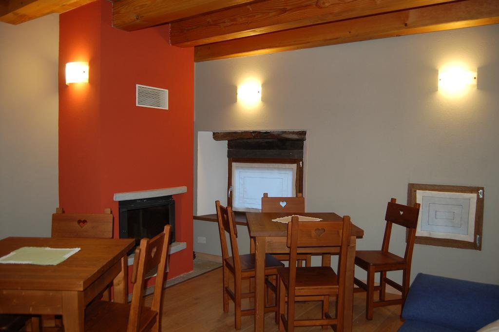 Il Nocciolo Bed and Breakfast Bard Exteriör bild